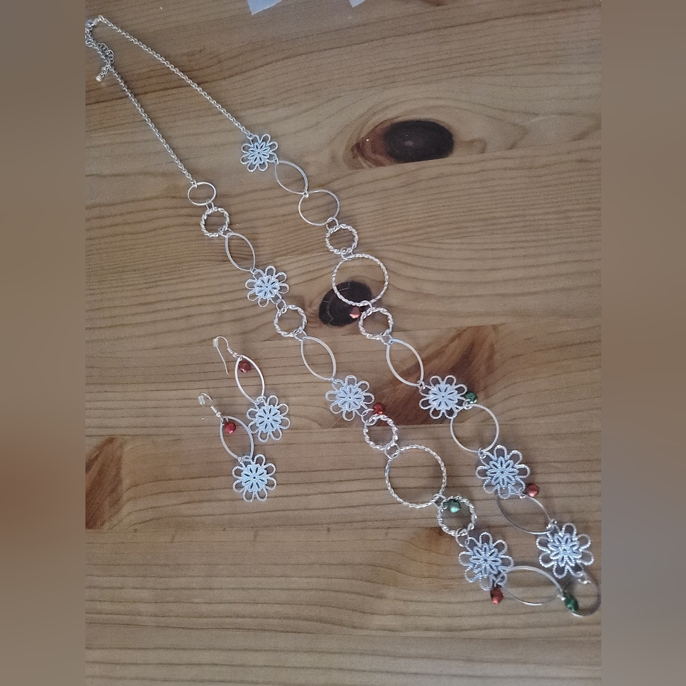 Necklace and earring set.